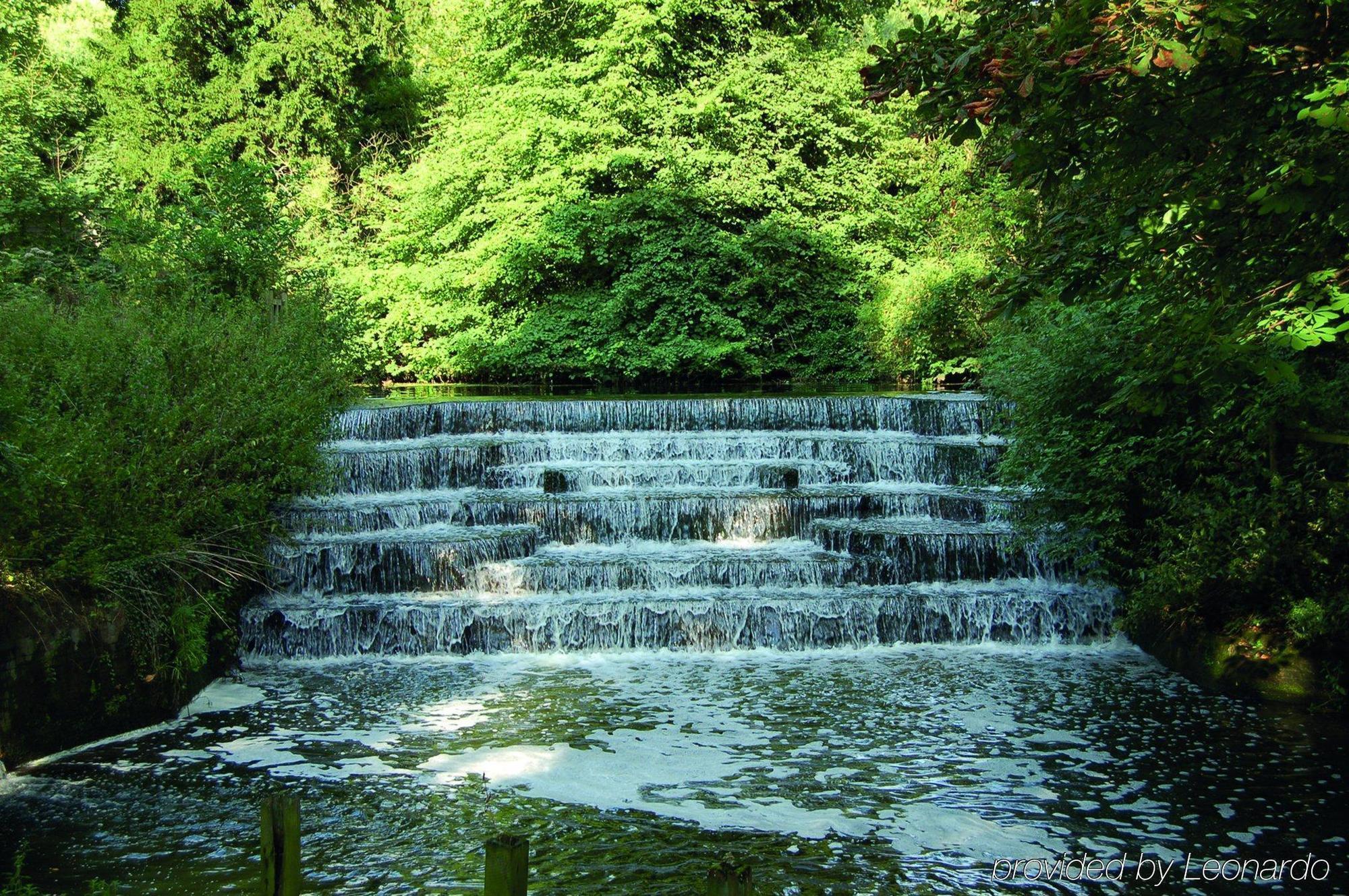 Hoo Hotel, Golf And Luton (Bedfordshire)